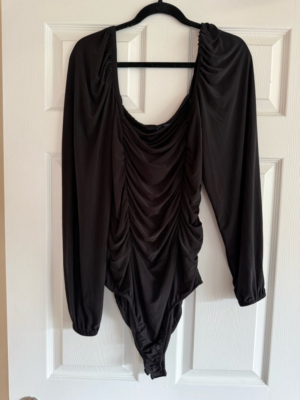 Nasty Gal Black Ruched Long-Sleeve Bodysuit Top